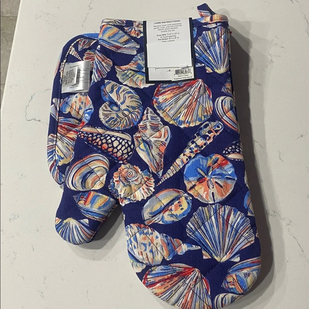 Vera Bradley Pot Holder Set & Oven Mitt “Morning Shells”